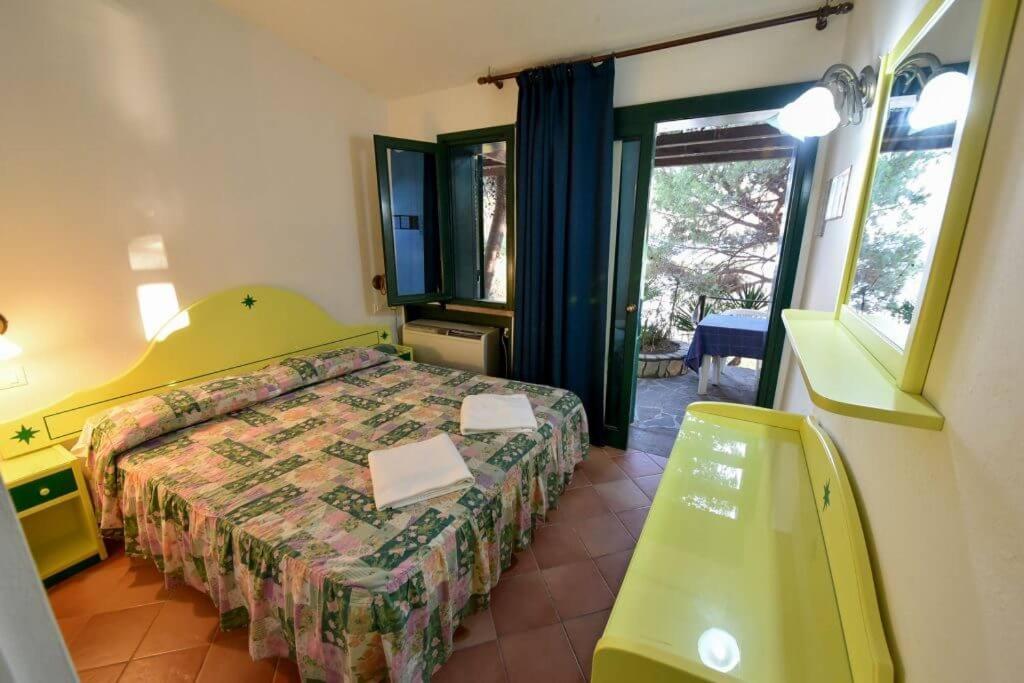 Hotel Club Torre Capovento Sperlonga Bagian luar foto