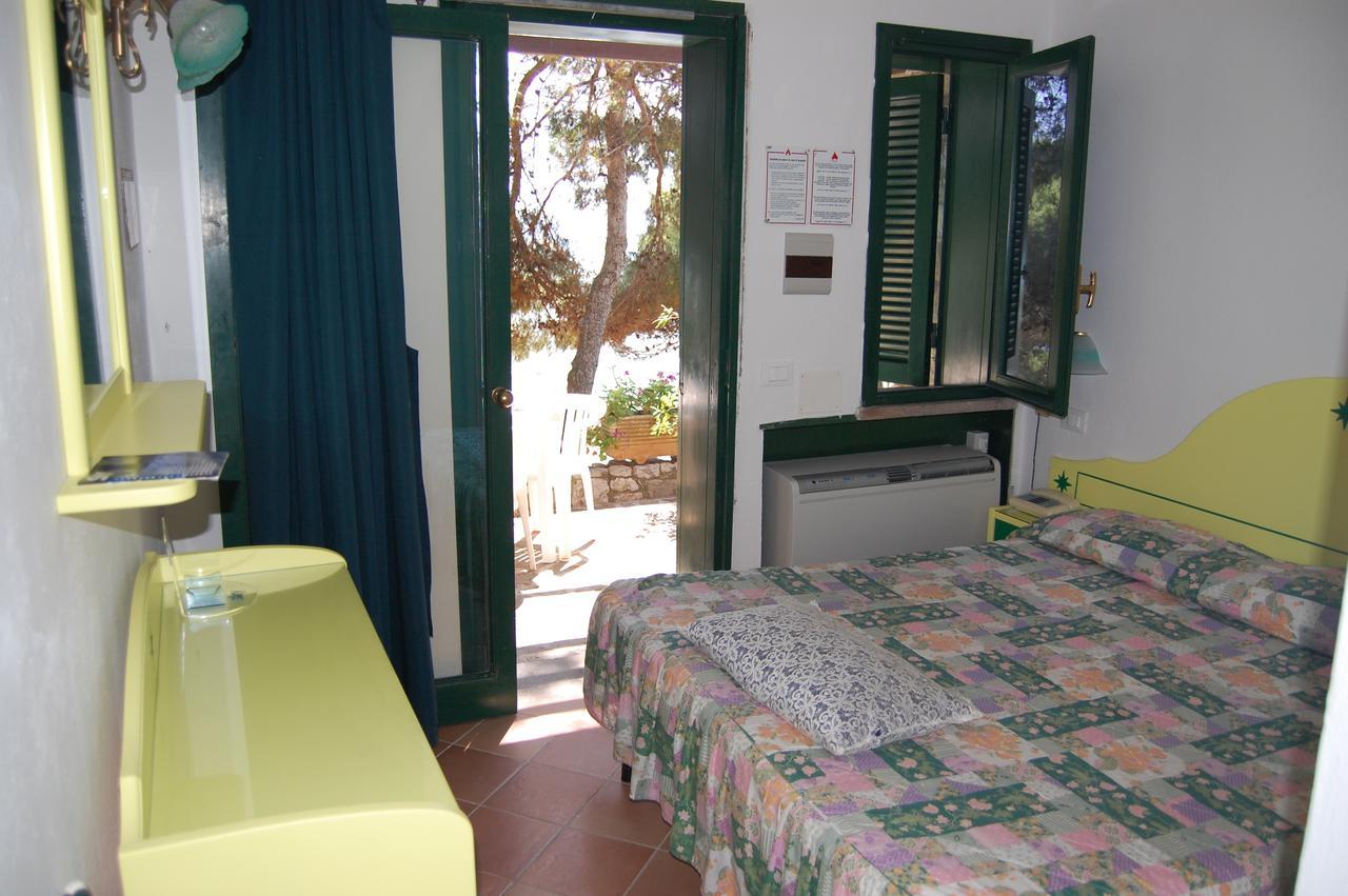 Hotel Club Torre Capovento Sperlonga Bagian luar foto