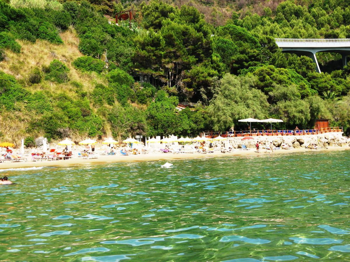 Hotel Club Torre Capovento Sperlonga Bagian luar foto