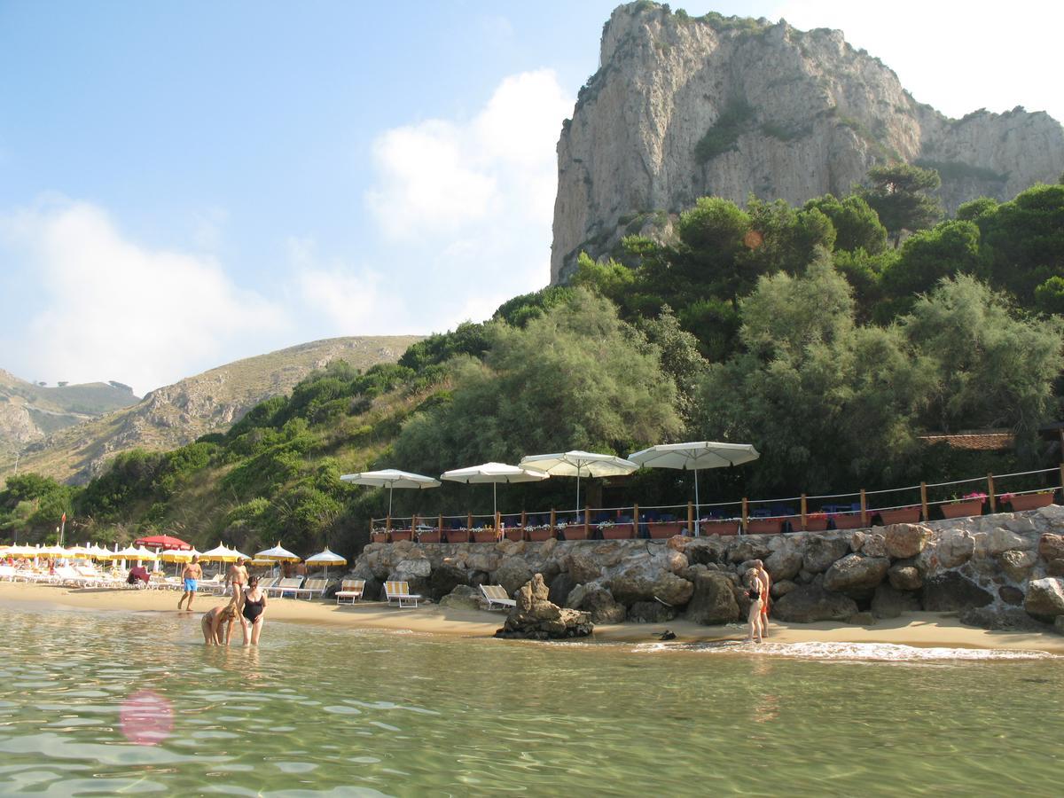 Hotel Club Torre Capovento Sperlonga Bagian luar foto