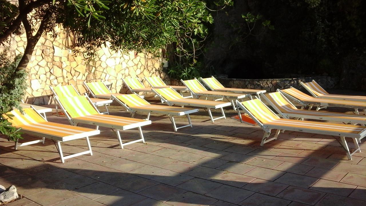 Hotel Club Torre Capovento Sperlonga Bagian luar foto