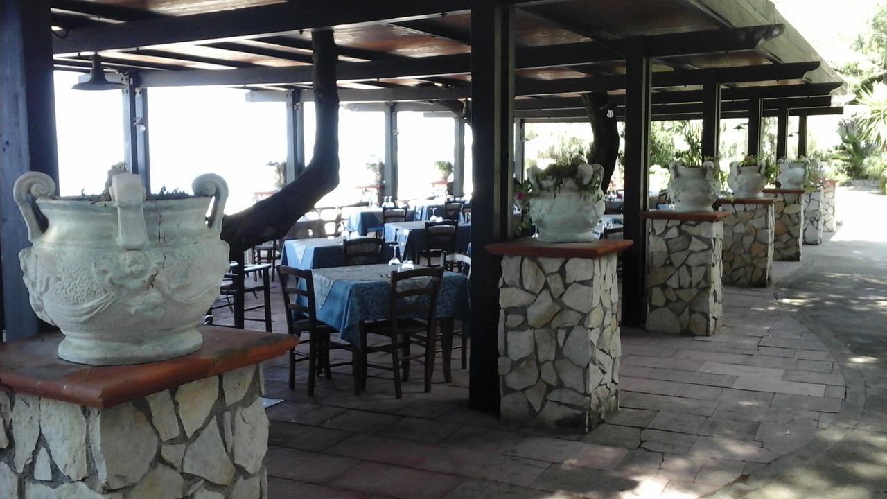 Hotel Club Torre Capovento Sperlonga Bagian luar foto